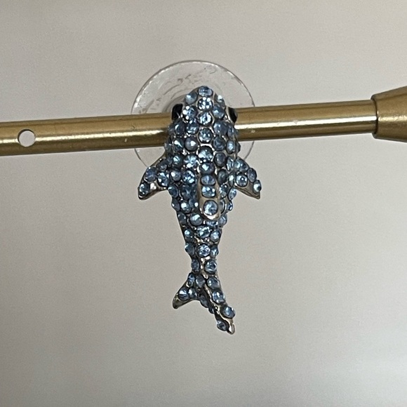Kate Spade Earrings w/matching bracelet- adorable rhinestone sharks! - Picture 6 of 7